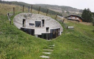 Illustration for article titled 13 European Dream Homes You Can Actually Rent
